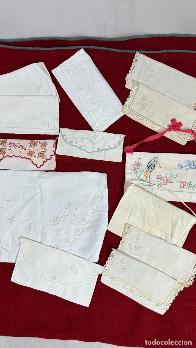 Antig&uuml;edades: Lote de 13 fundas antiguas, para peines