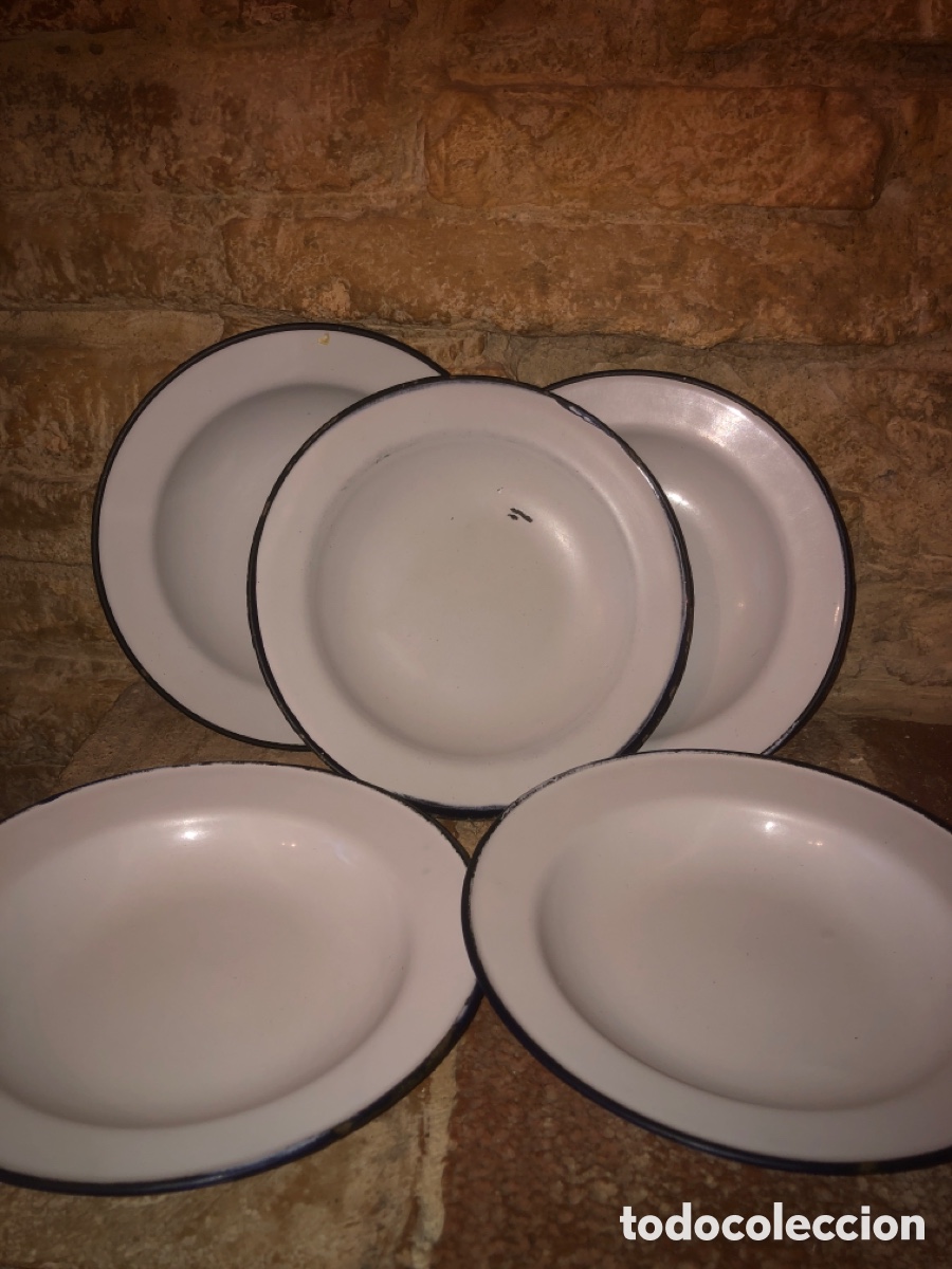 Antig&uuml;edades: Platos antiguos acero esmaltado