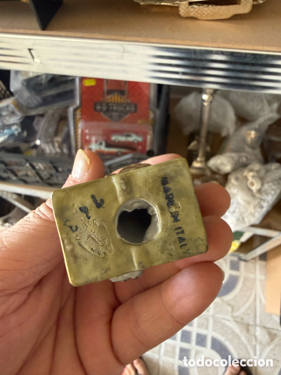 Antig&uuml;edades: Bonito lote de b&uacute;hos, distintos materiales - Foto 5