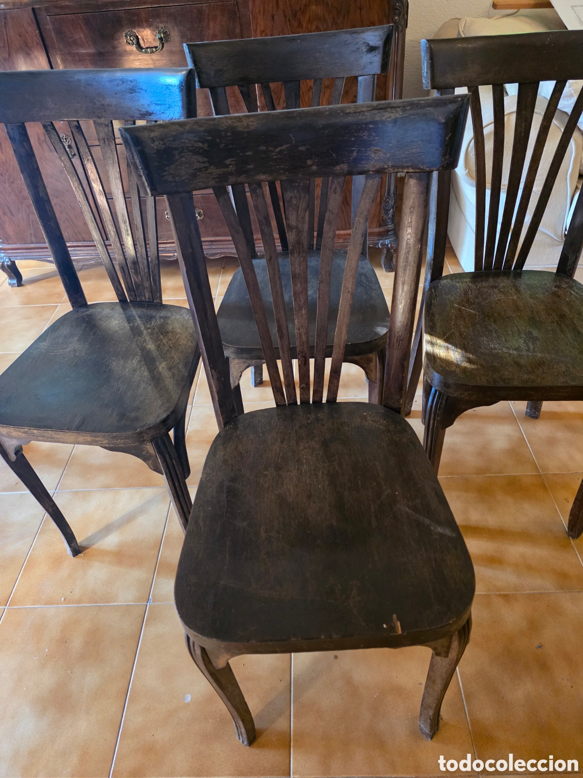 Antig&uuml;edades: Conjunto 4 sillas antiguas de madera curvada estilo Thonet &ndash; respaldo abanico &ndash; principios s. XX
