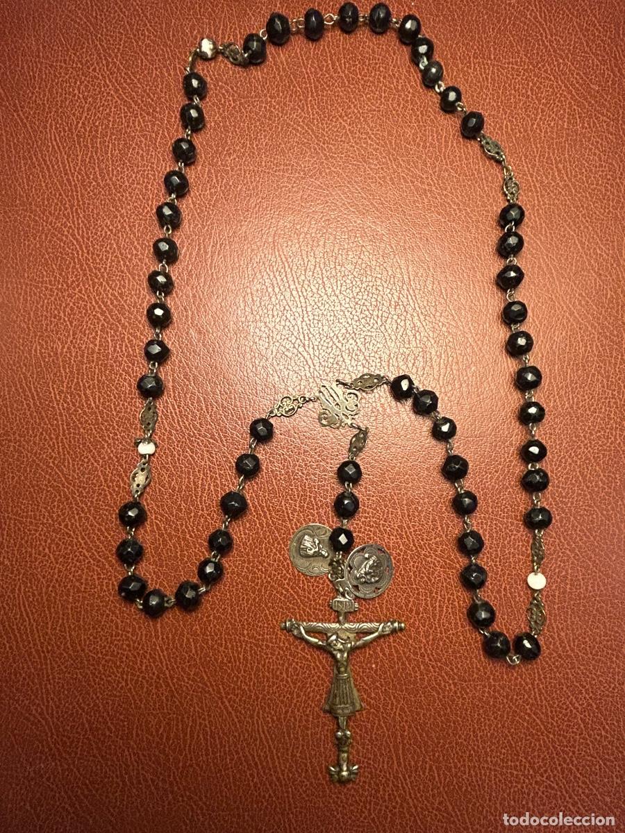 Antig&uuml;edades: Crucifijo barroco de plata y abache con Cristo con falda y reverso con la virgen