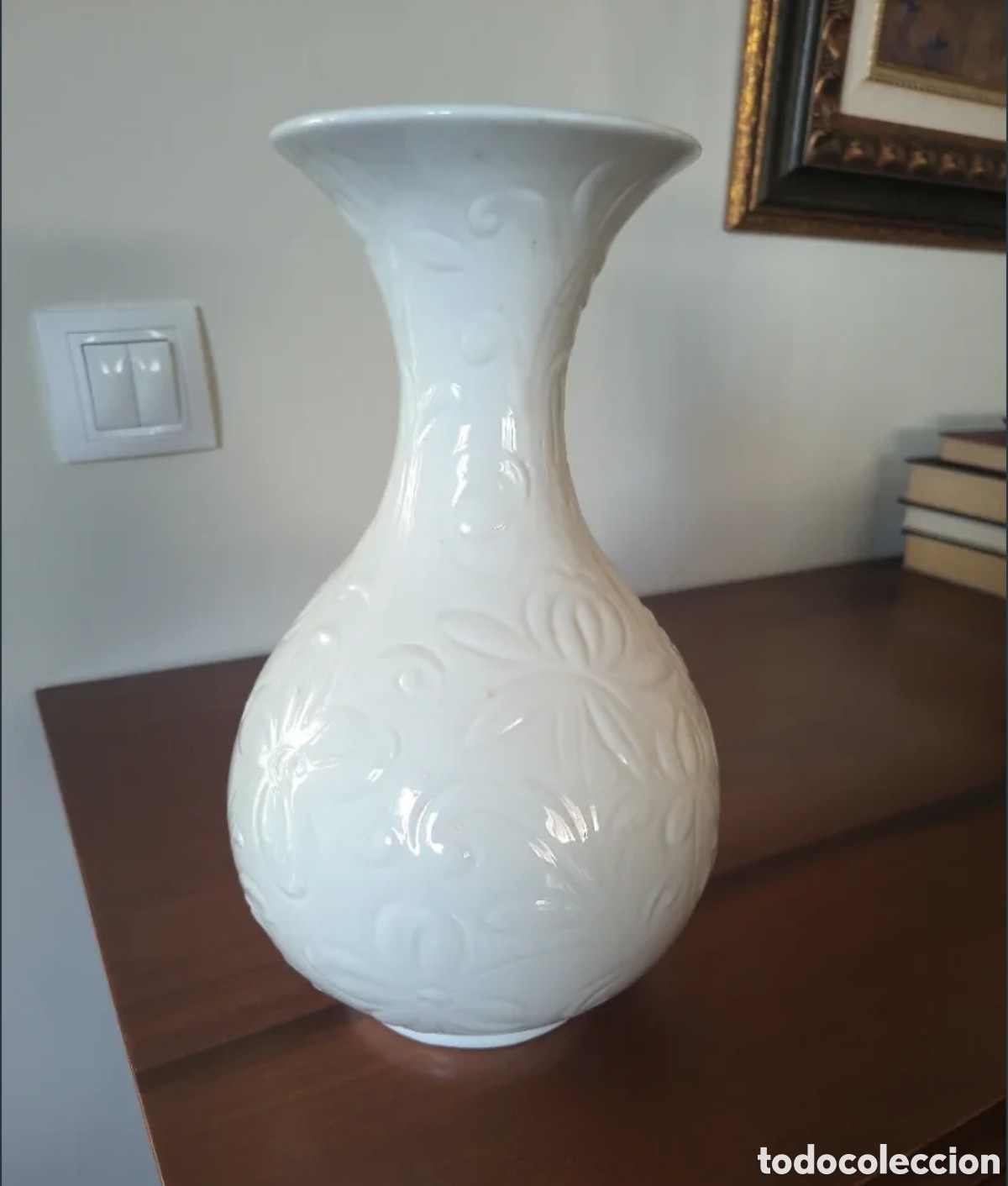 Antig&uuml;edades: Jarr&oacute;n, porcelana. NAO