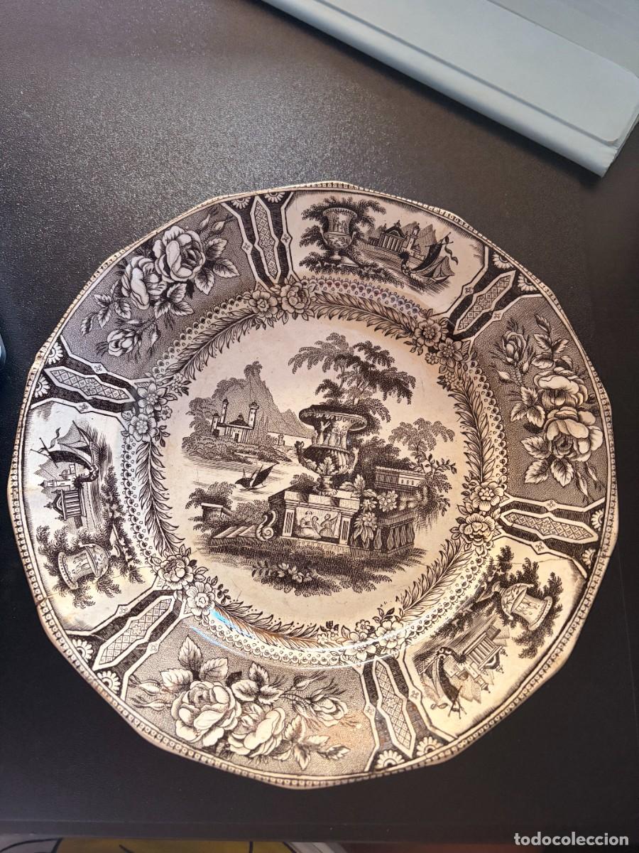 Antig&uuml;edades: SARGADELOS S.XIX - PLATO SERIE G&Oacute;NDOLA - LOZA NEGRA - CON LA&Ntilde;ADO / GRAPAS DE &Eacute;POCA