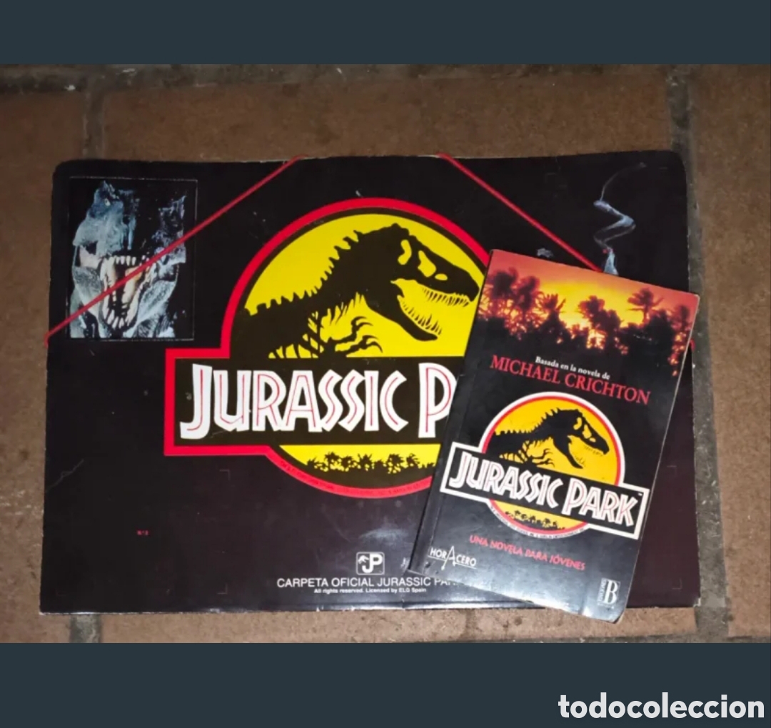 Antig&uuml;edades: Carpeta y libro Jurassic Park