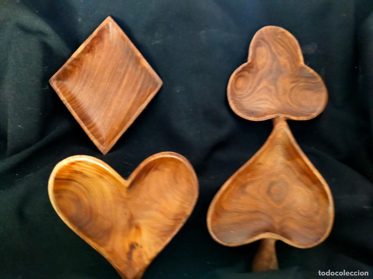 Antig&uuml;edades: CONJUNTO DE 4 CUENCOS DE APERITIVOS EN MADERA. TREBOL, CORAZ&Oacute;N, DIAMENTE Y PICAS. DE BRASIL.A&Ntilde;OS 60