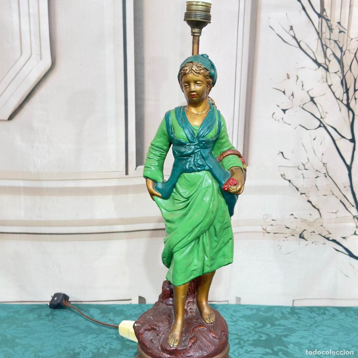Antig&uuml;edades: L&aacute;mpara de mesa o sobremesa figural. - Foto 2
