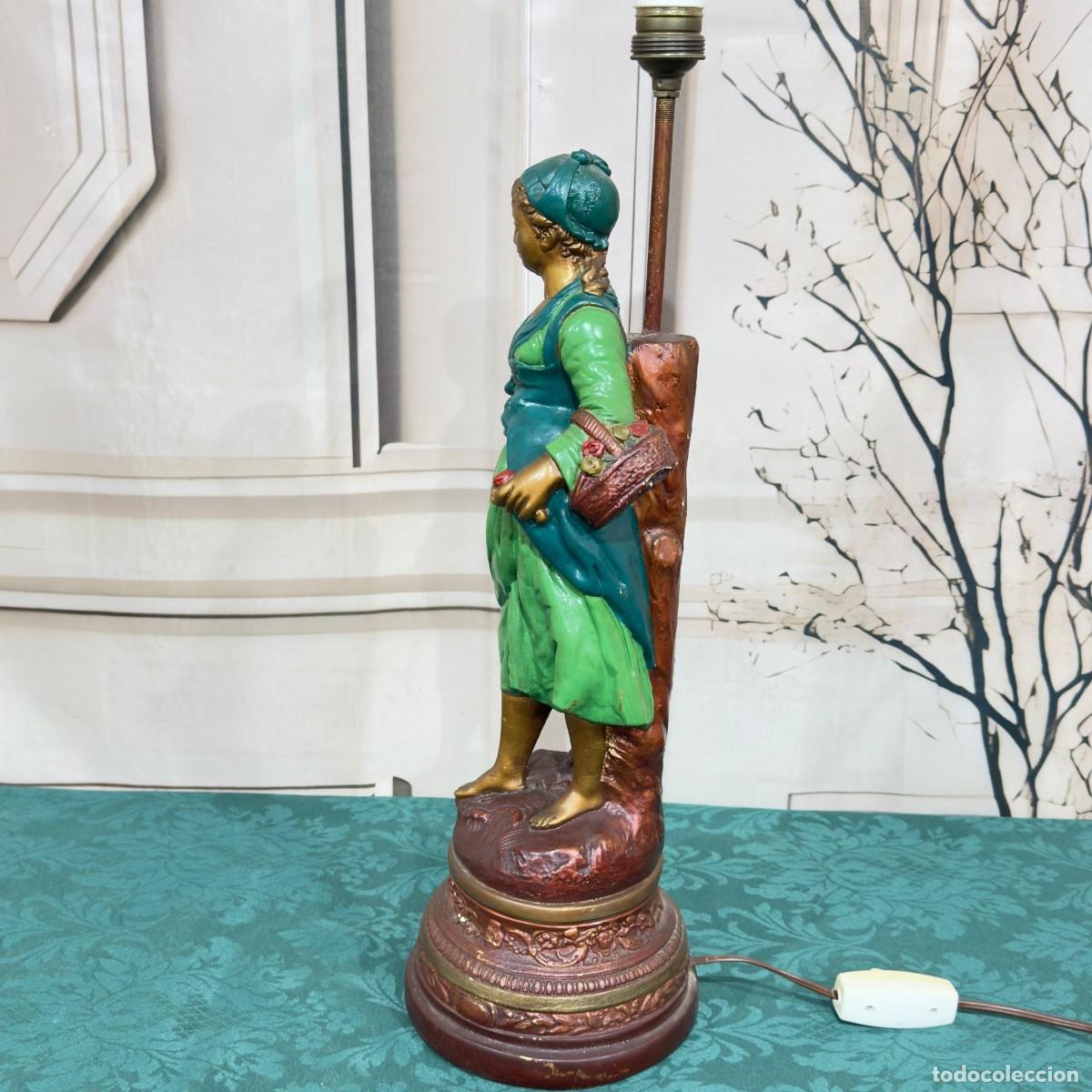 Antig&uuml;edades: L&aacute;mpara de mesa o sobremesa figural. - Foto 5