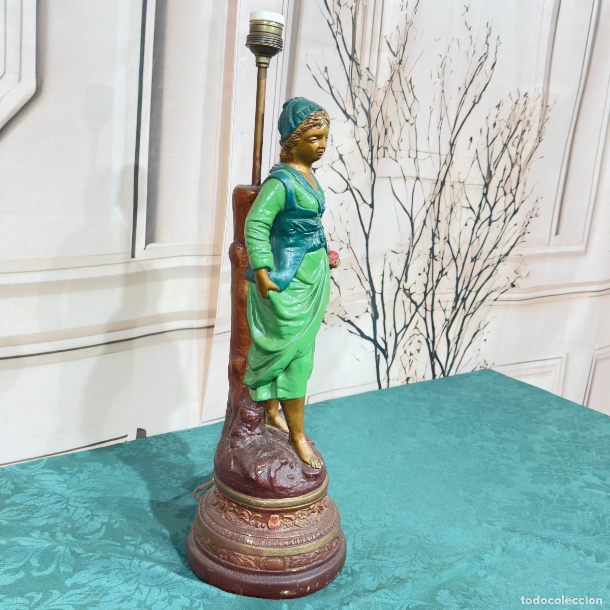 Antig&uuml;edades: L&aacute;mpara de mesa o sobremesa figural. - Foto 6