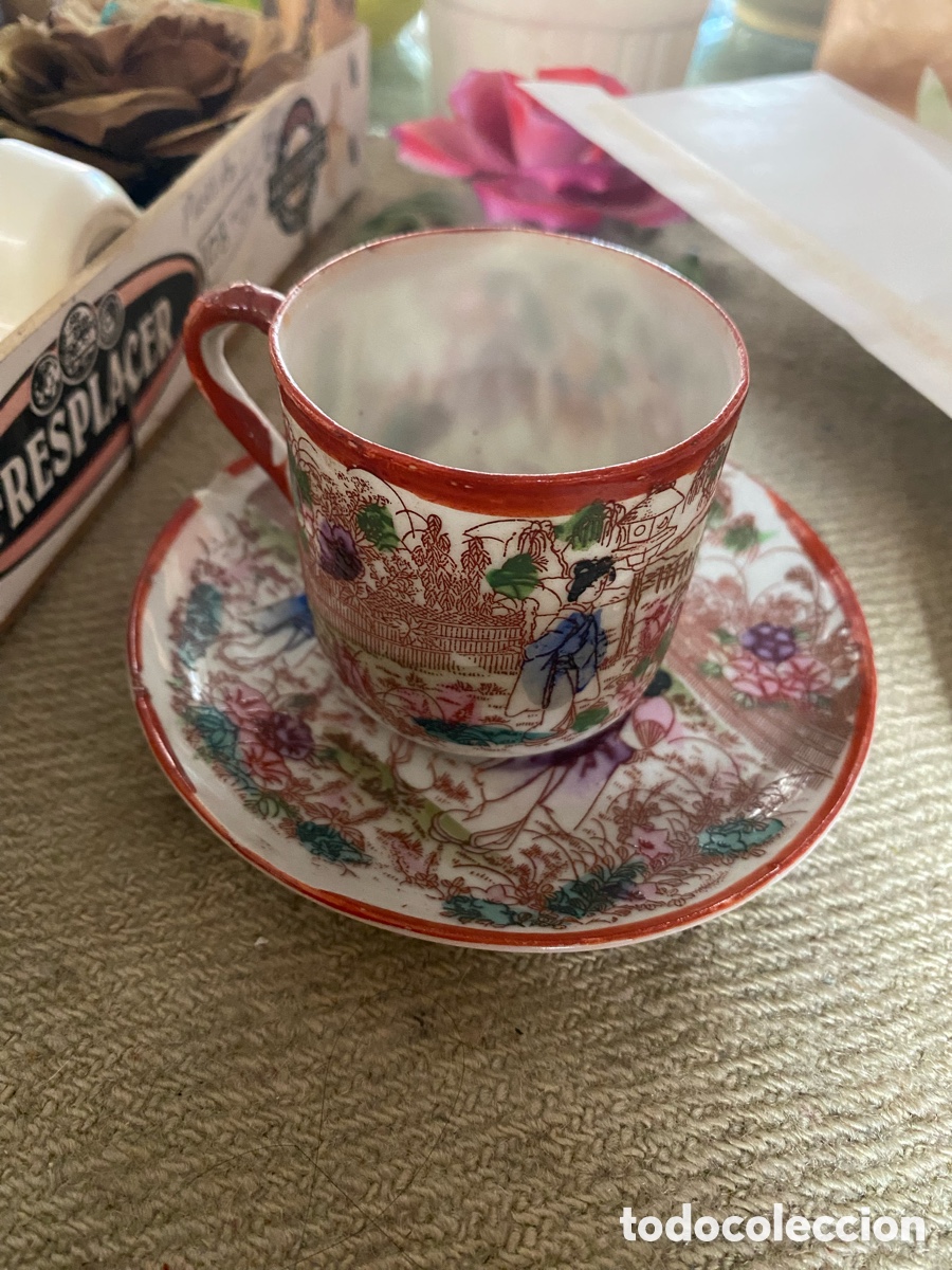 Antig&uuml;edades: Taza y plato de porcelana japonesa vintage