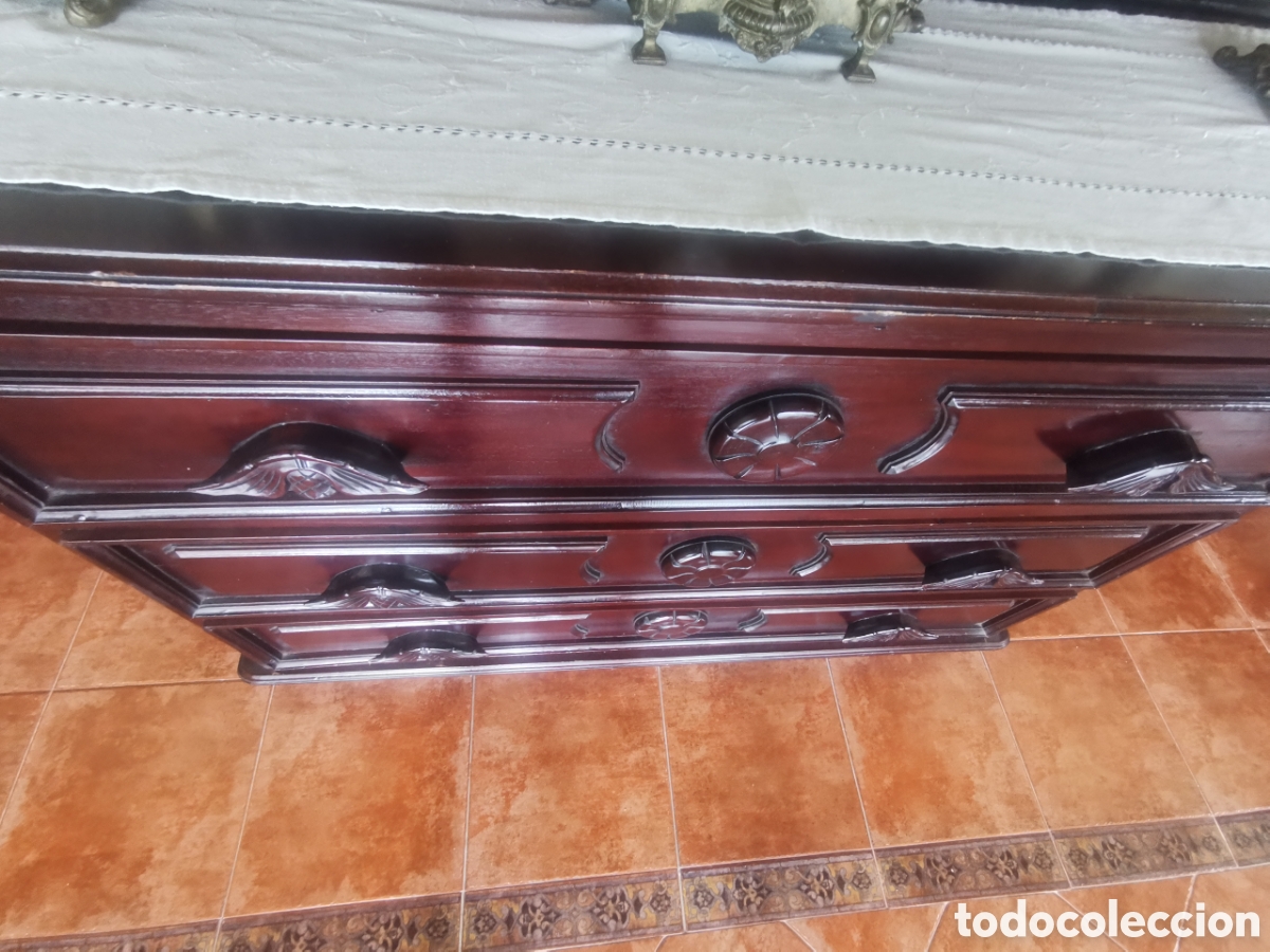 Antig&uuml;edades: Comoda antigua con espejo - Foto 5