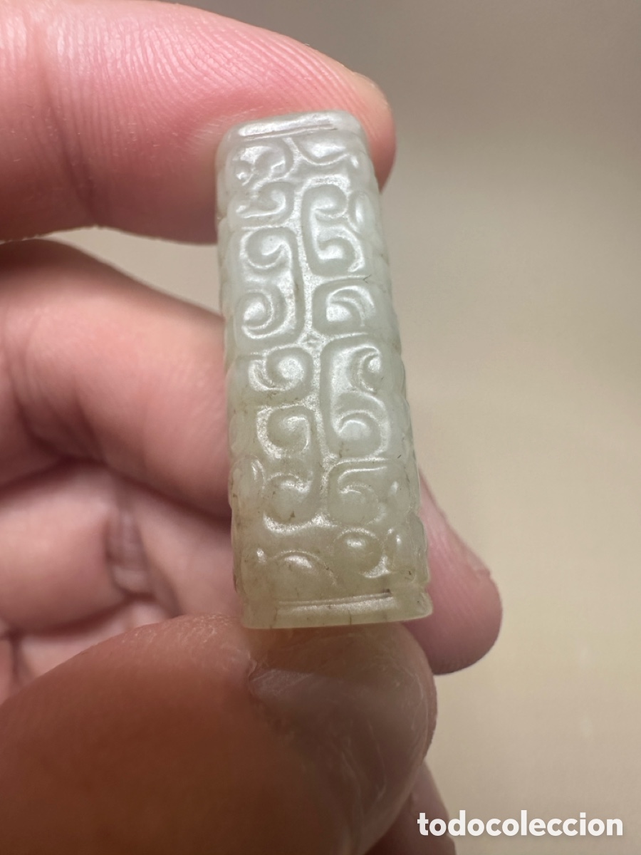 Antig&uuml;edades: Lezi de jade blanco, per&iacute;odo de Primavera y Oto&ntilde;o, China (770 a. C. - 476 a. C.)