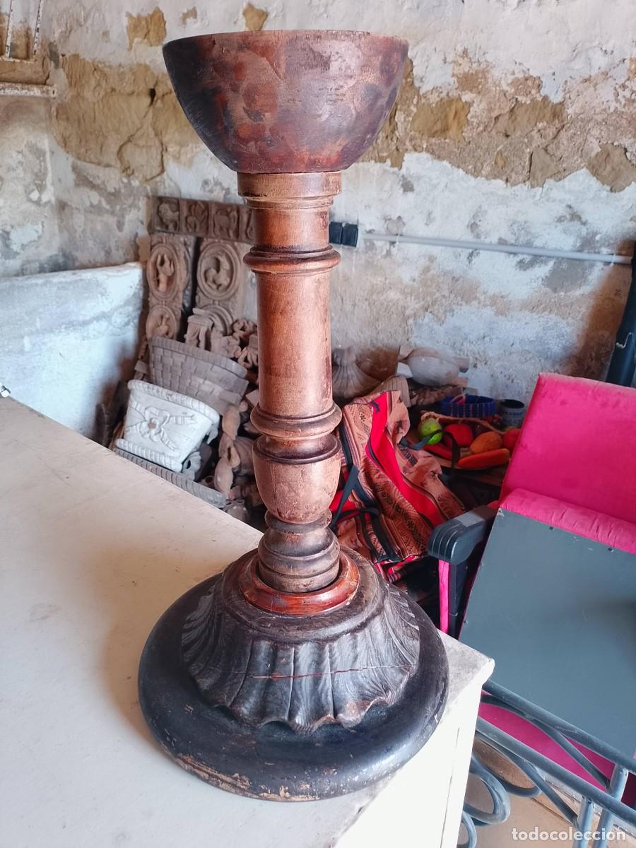 Antig&uuml;edades: Antiguo soporte vel&oacute;n madera labrada - Foto 5