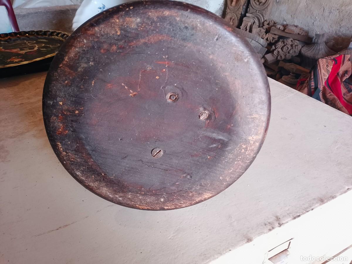 Antig&uuml;edades: Antiguo soporte vel&oacute;n madera labrada - Foto 10