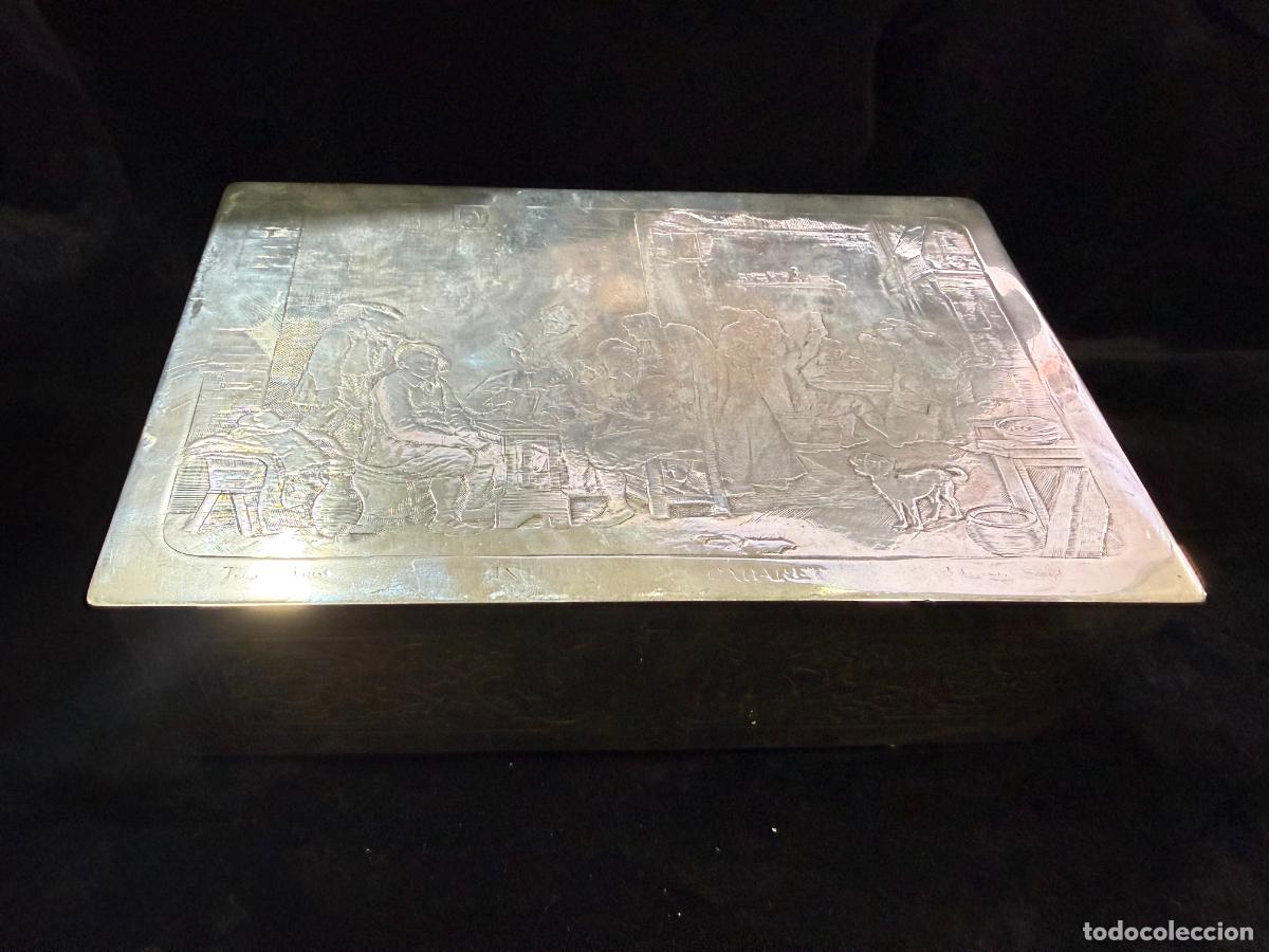 Antig&uuml;edades: PRECIOSA CAJA JOYERO DE ALPACA CON BA&Ntilde;O DE PLATA Y ESCENOGRAFIA DEL CABARET - MEDIDA 21X14X7 CM