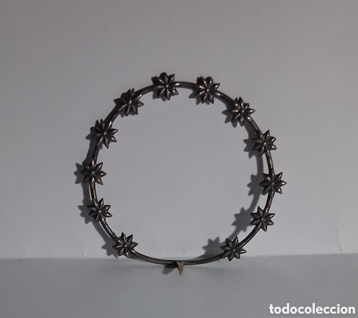 Antig&uuml;edades: Corona plata de ley 12 estrellas
