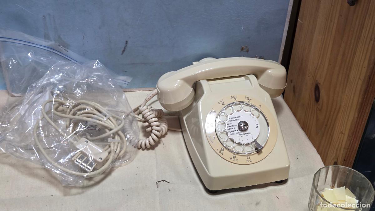 Antig&uuml;edades: telefono claro vintage