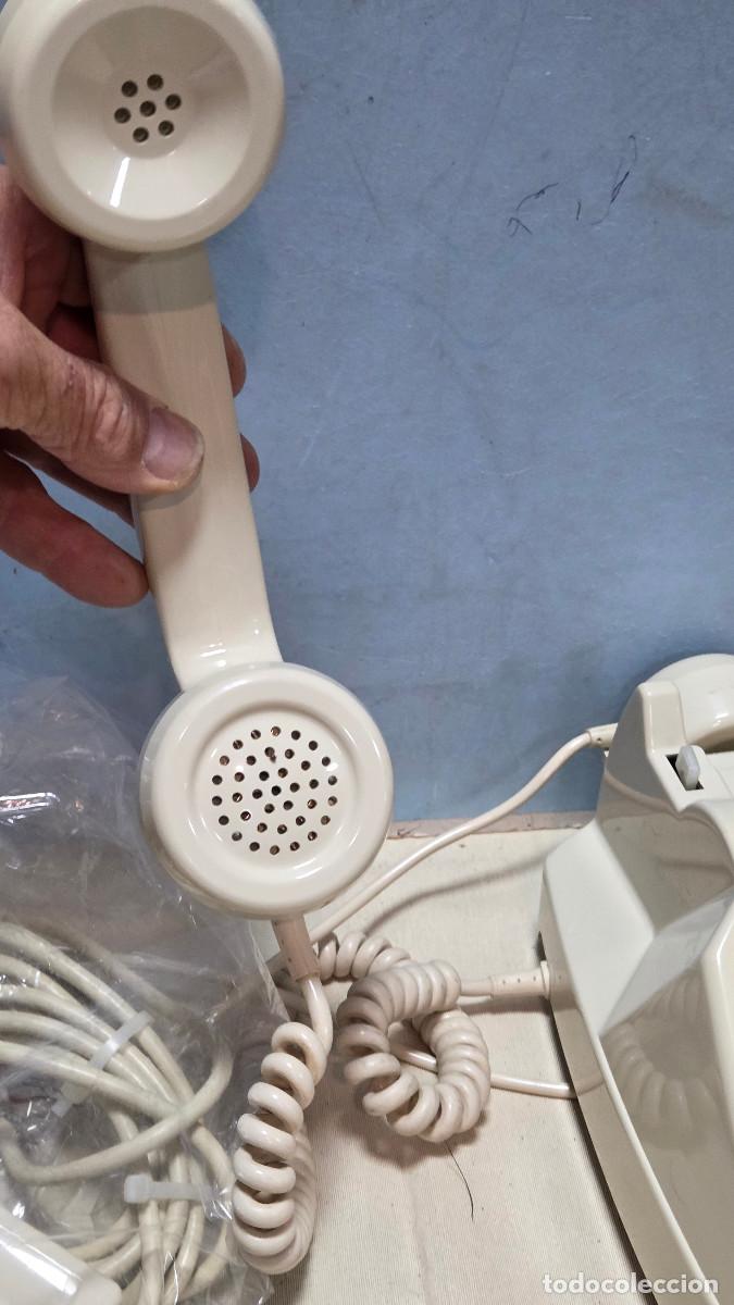 Antig&uuml;edades: telefono claro vintage - Foto 4