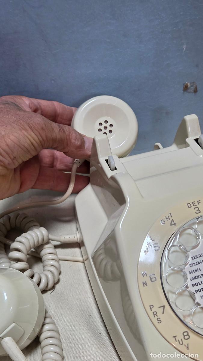 Antig&uuml;edades: telefono claro vintage - Foto 5
