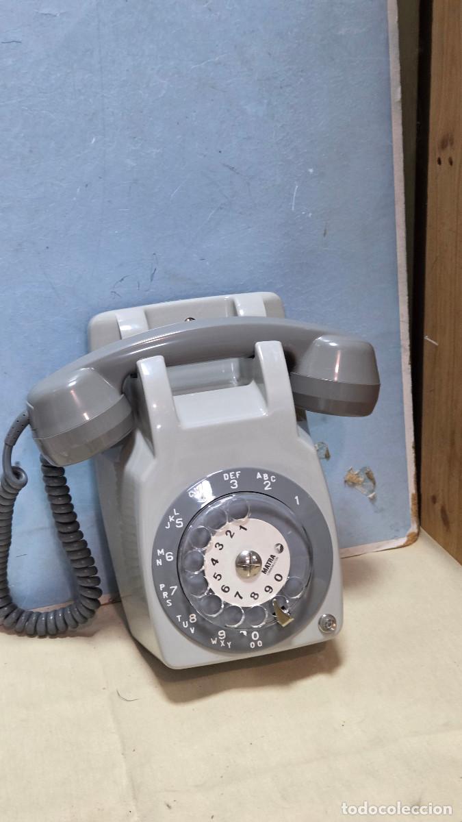Antig&uuml;edades: telefono de colgar gris vintage