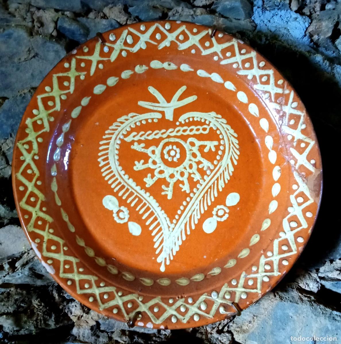 Antig&uuml;edades: Plato de Barro Tradicional Portugu&eacute;s Pintado a Mano - Cer&aacute;mica R&uacute;stica de Barcelos