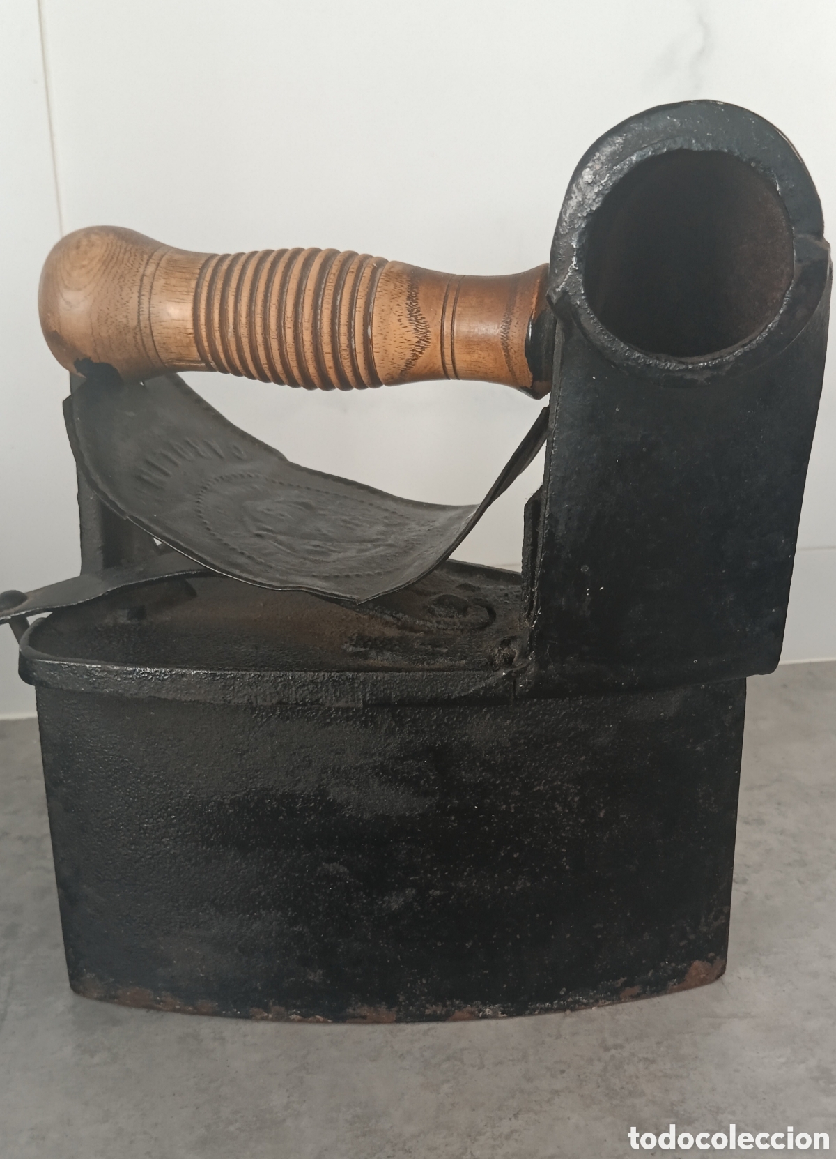 Antig&uuml;edades: Antigua Plancha de Carb&oacute;n de Chimenea CAROLINA - Hierro Fundido (Conserva Parrilla)