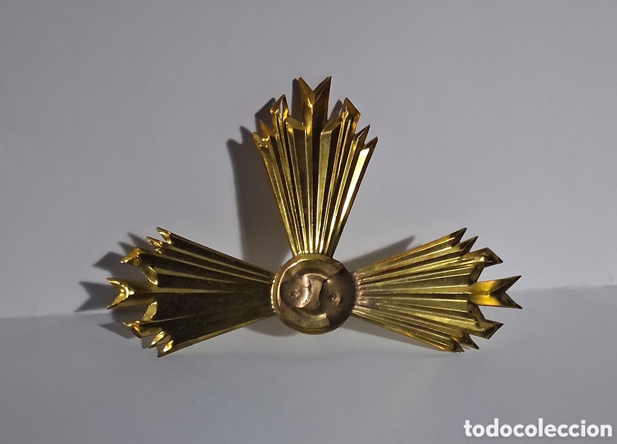 Antig&uuml;edades: Potencia en lat&oacute;n para imagen religiosa