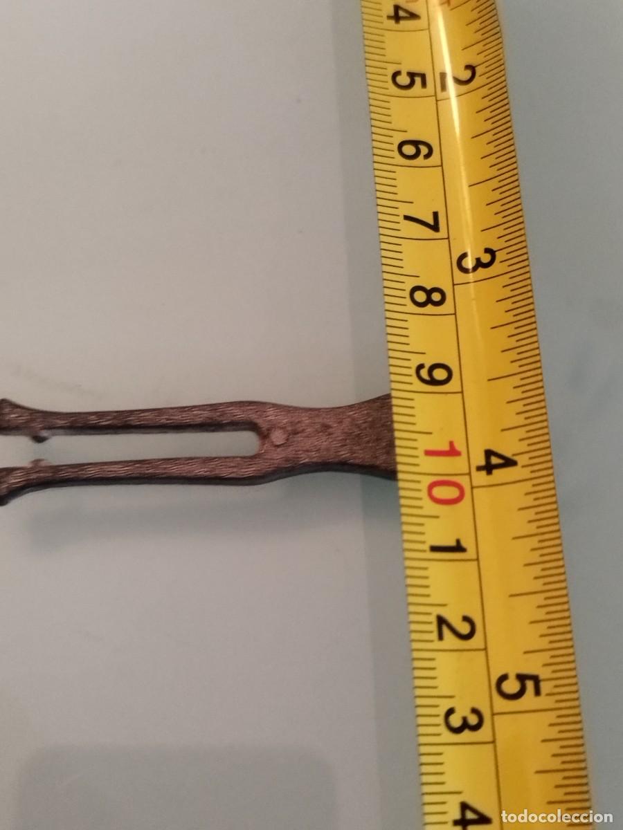 Antig&uuml;edades: Antigua pieza de metal a identificar. - Foto 7