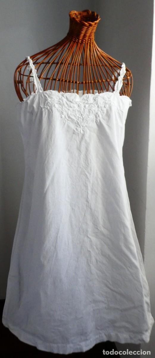 Antig&uuml;edades: ANTIGUO CAMIS&Oacute;N BORDADO PPIO.S.XX