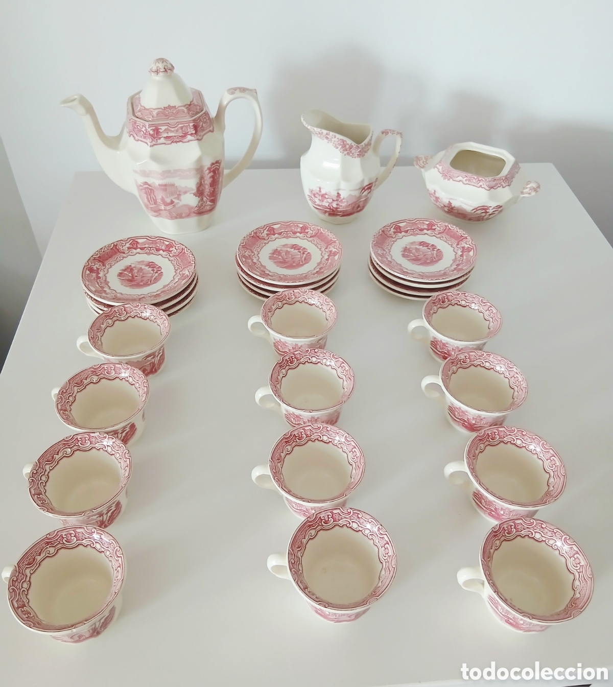 Antig&uuml;edades: JUEGO DE CAF&Eacute; / T&Eacute; LA CARTUJA DE SEVILLA - PICKMAN. ROSA / GRANATE. COMPLETO 27 PIEZAS.