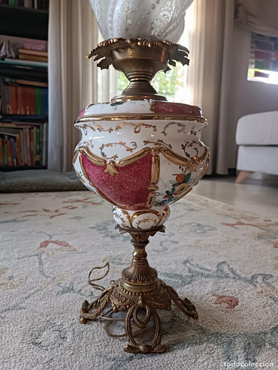 Antig&uuml;edades: Quinque policromado y base labrada - Foto 2