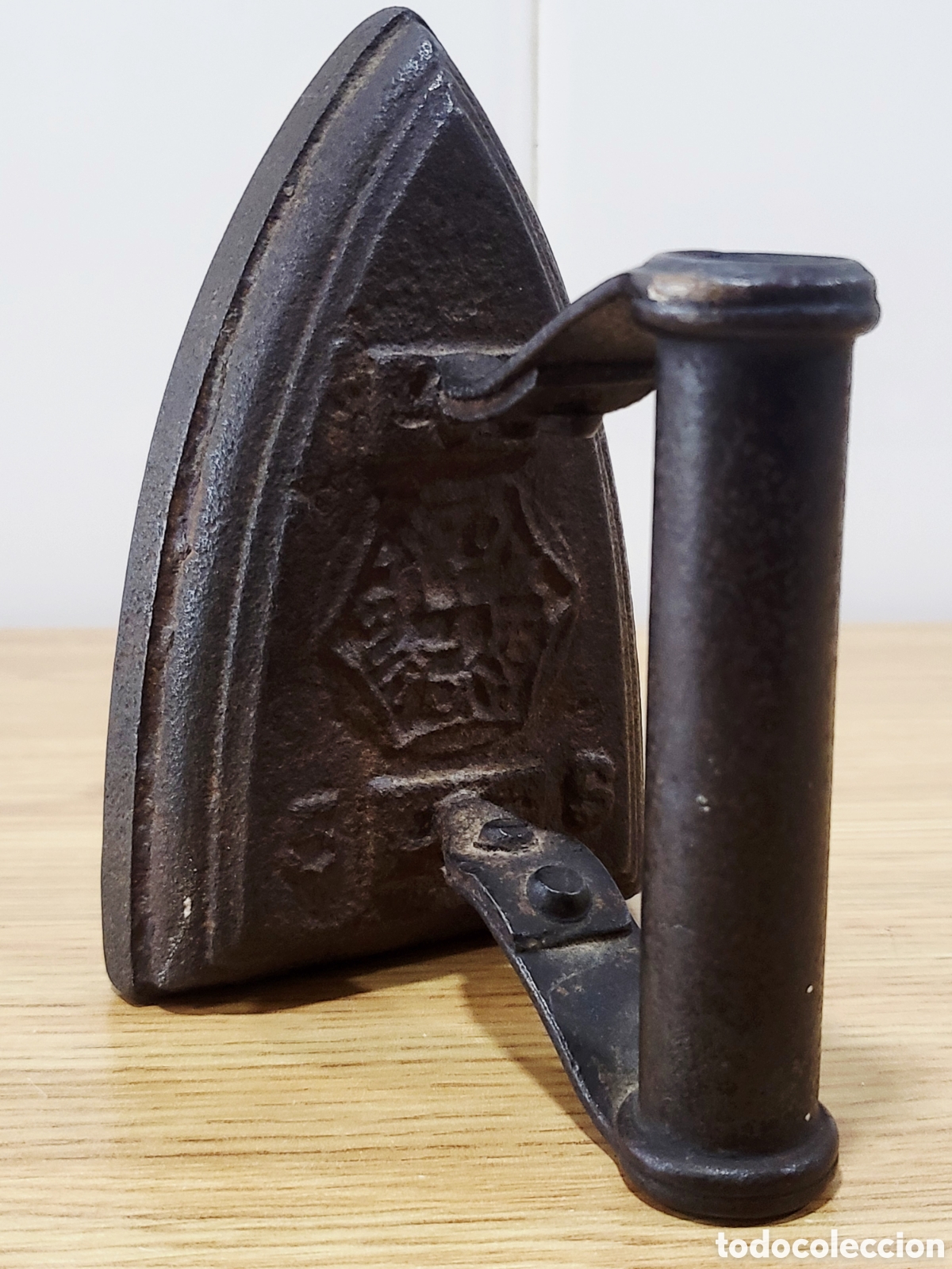 Antig&uuml;edades: Antigua Plancha Maciza de Hierro Fundido - Burdi&ntilde;ola (Elorrio) Talla 6-S
