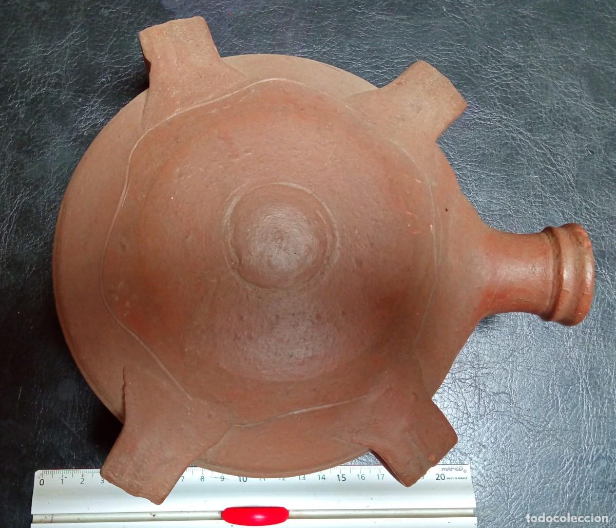 Antig&uuml;edades: Antigua cantimplora o ampolla de barro genuina - Alfarer&iacute;a hist&oacute;rica de Priego (Cuenca)