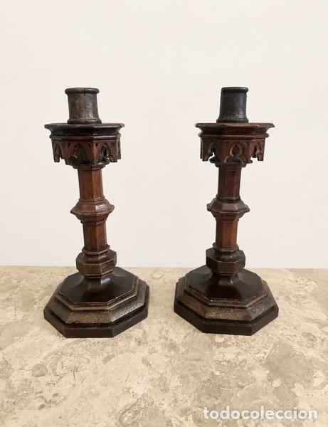 Antig&uuml;edades: PAREJA DE PALMATORIAS EN MADERA DE ALTAR O SOBREMESA, NEOG&Oacute;TICO S. XIX - CANDELABRO DE MADERA