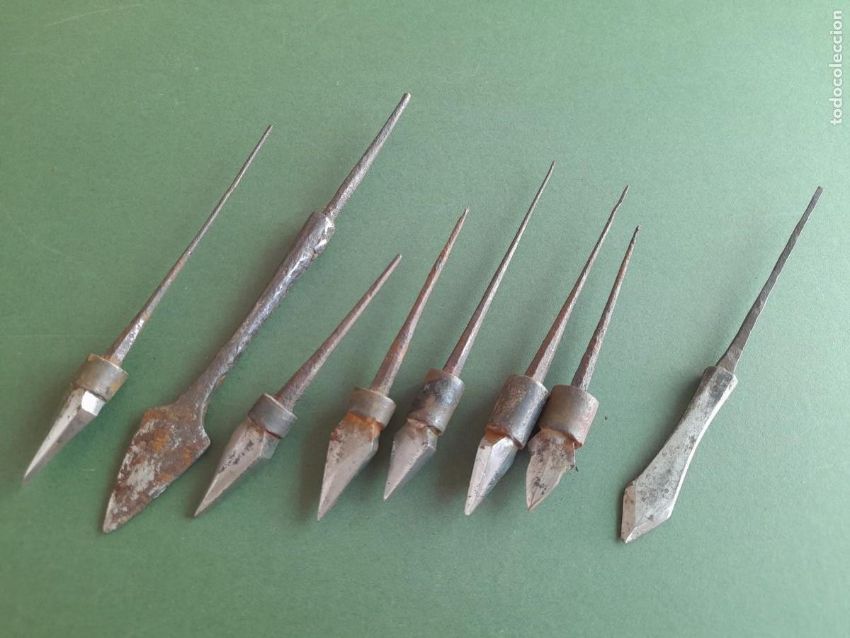 Antig&uuml;edades: Lote 8 puntas de fecha japoneses, diferentes tama&ntilde;os, largo total entre 9 y 15cm aprox