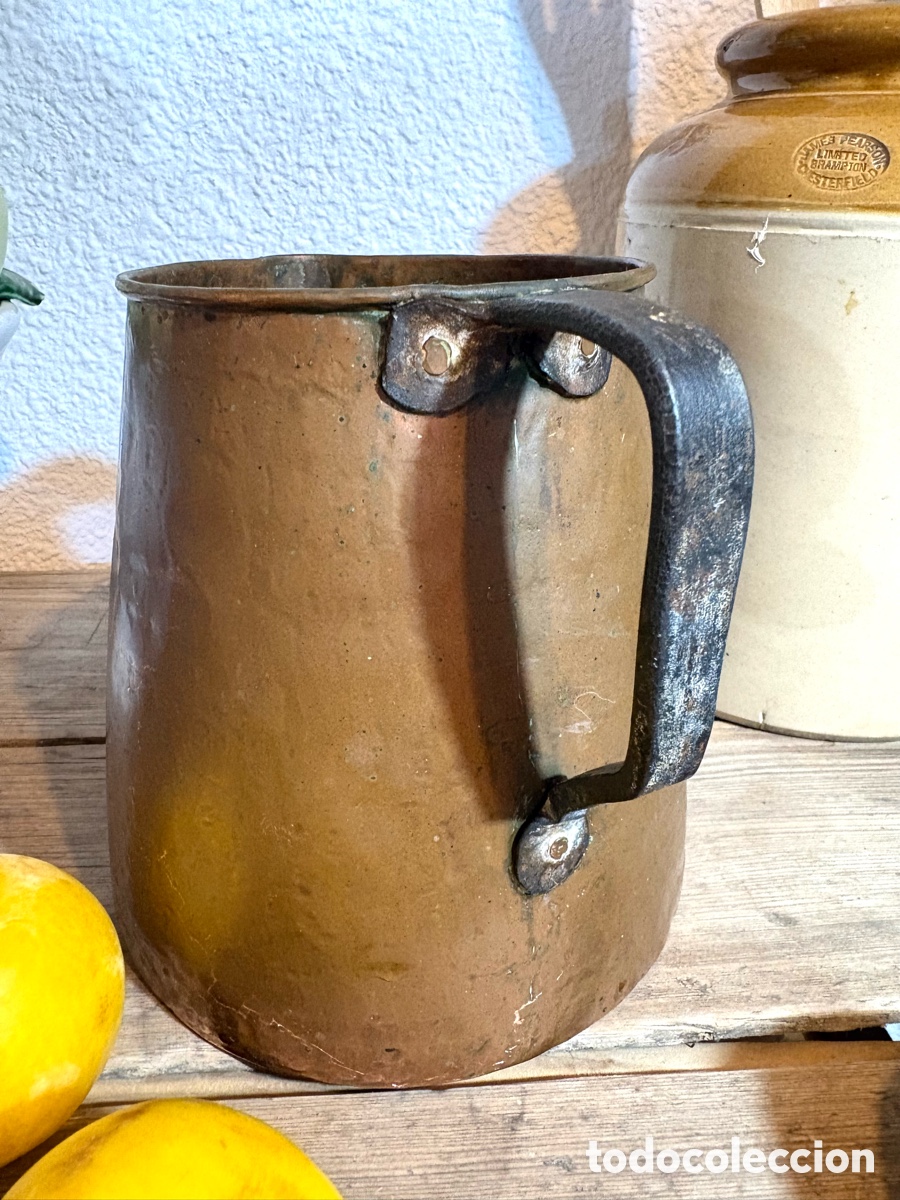 Antig&uuml;edades: ANTIGUA JARRA DE COBRE.