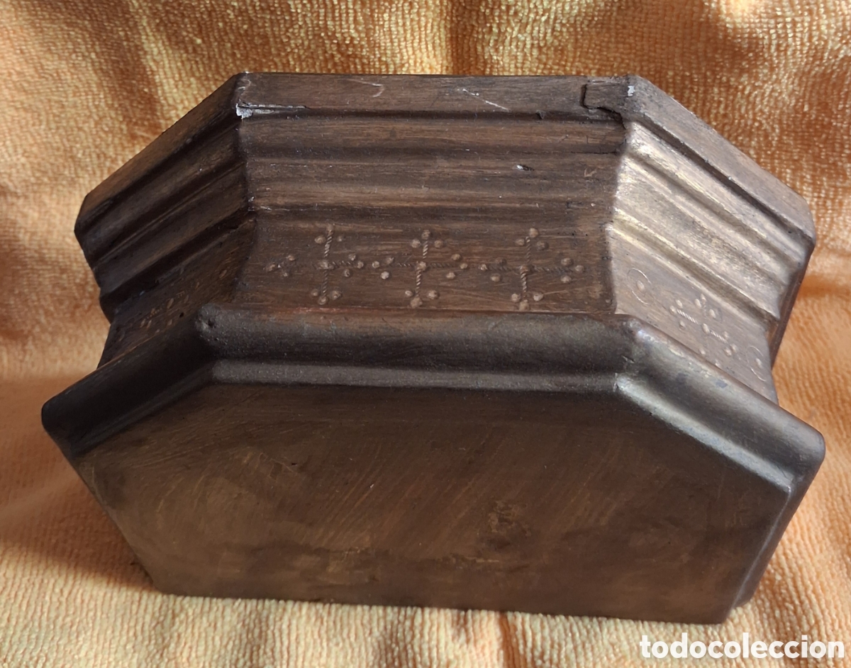 Antig&uuml;edades: Peana antigua de madera de casta&ntilde;o - Foto 5
