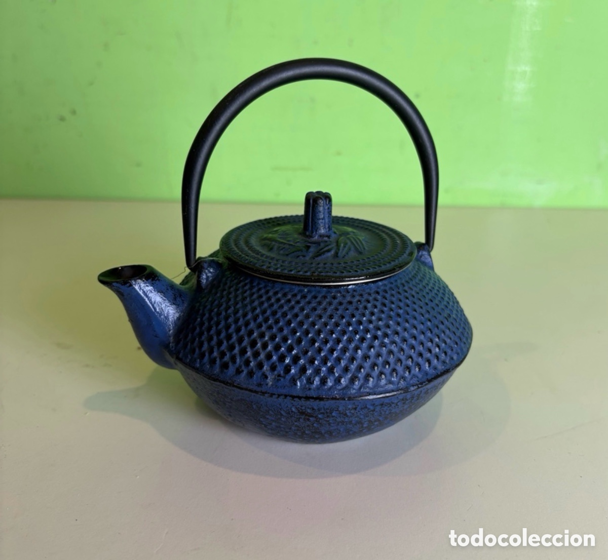 Antig&uuml;edades: Tetera japonesa de hierro fundido estilo Tetsubin con asa &ndash; Color azul