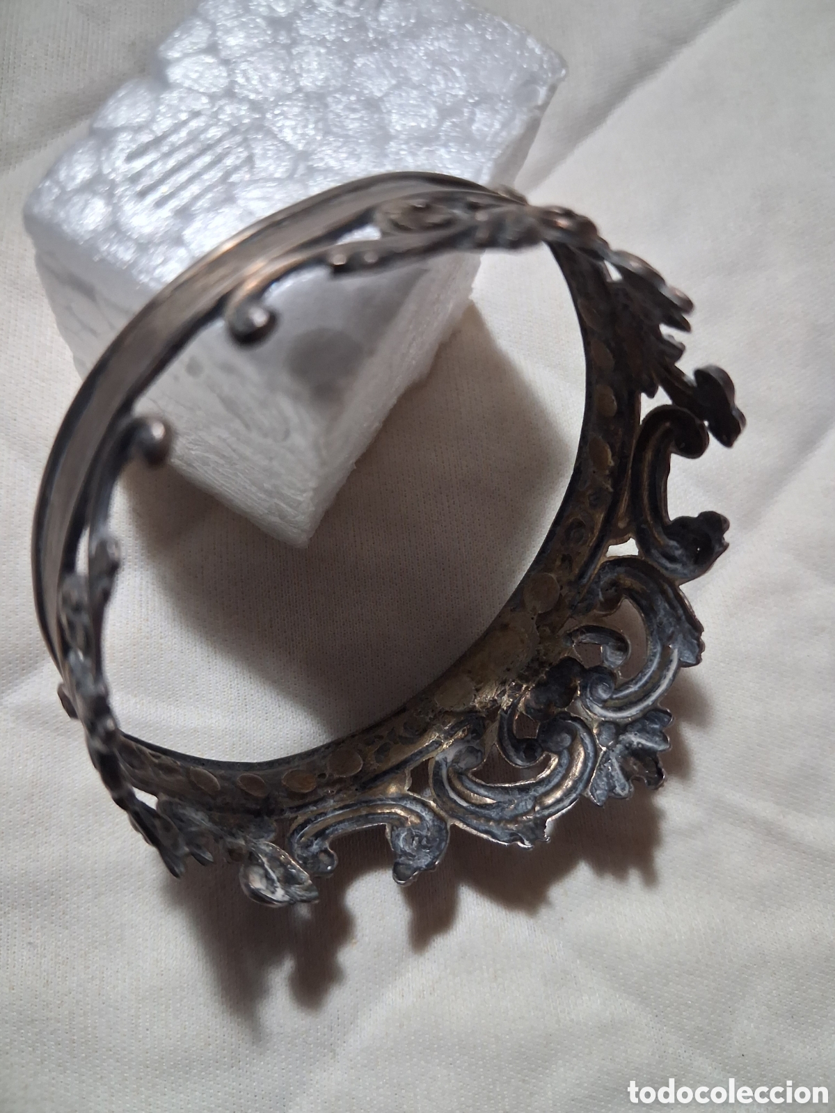 Antig&uuml;edades: Corona metal ba&ntilde;o de plata - Foto 4