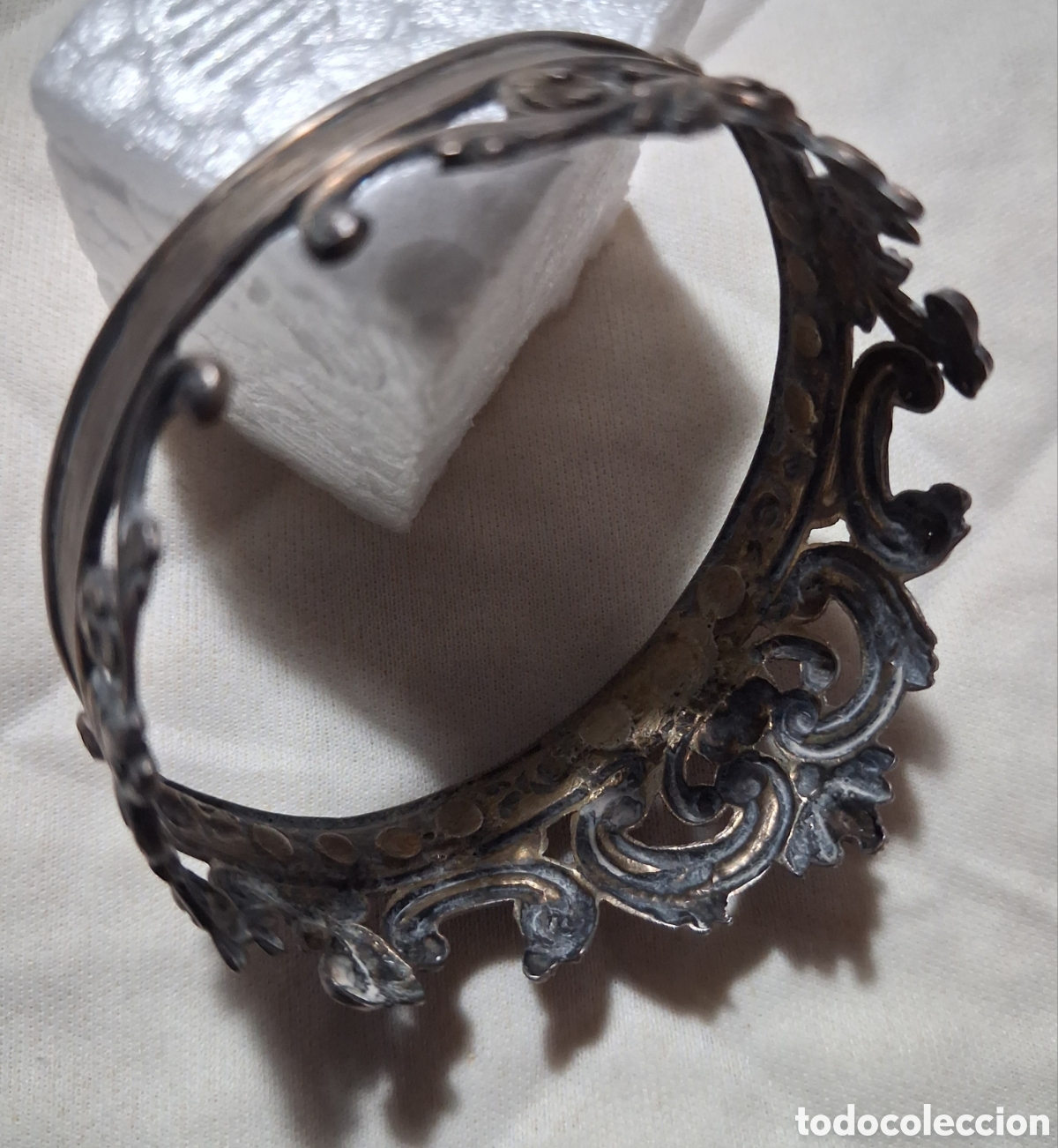 Antig&uuml;edades: Corona metal ba&ntilde;o de plata - Foto 6