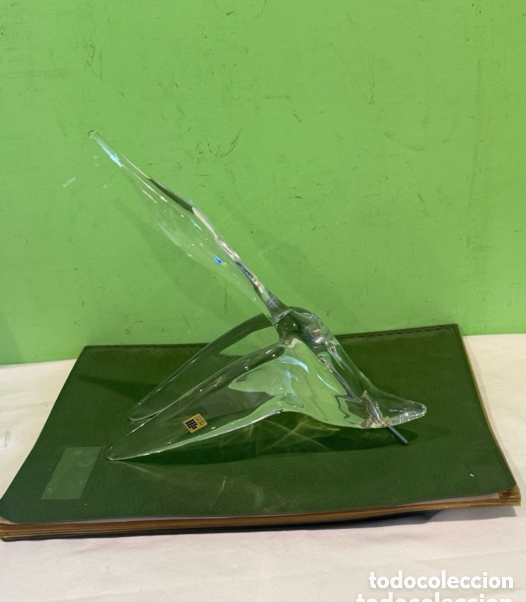 Antig&uuml;edades: Lujosa Escultura de dise&ntilde;o ave abstracta cristal franc&eacute;s Daum Nancy firmada y grabada.