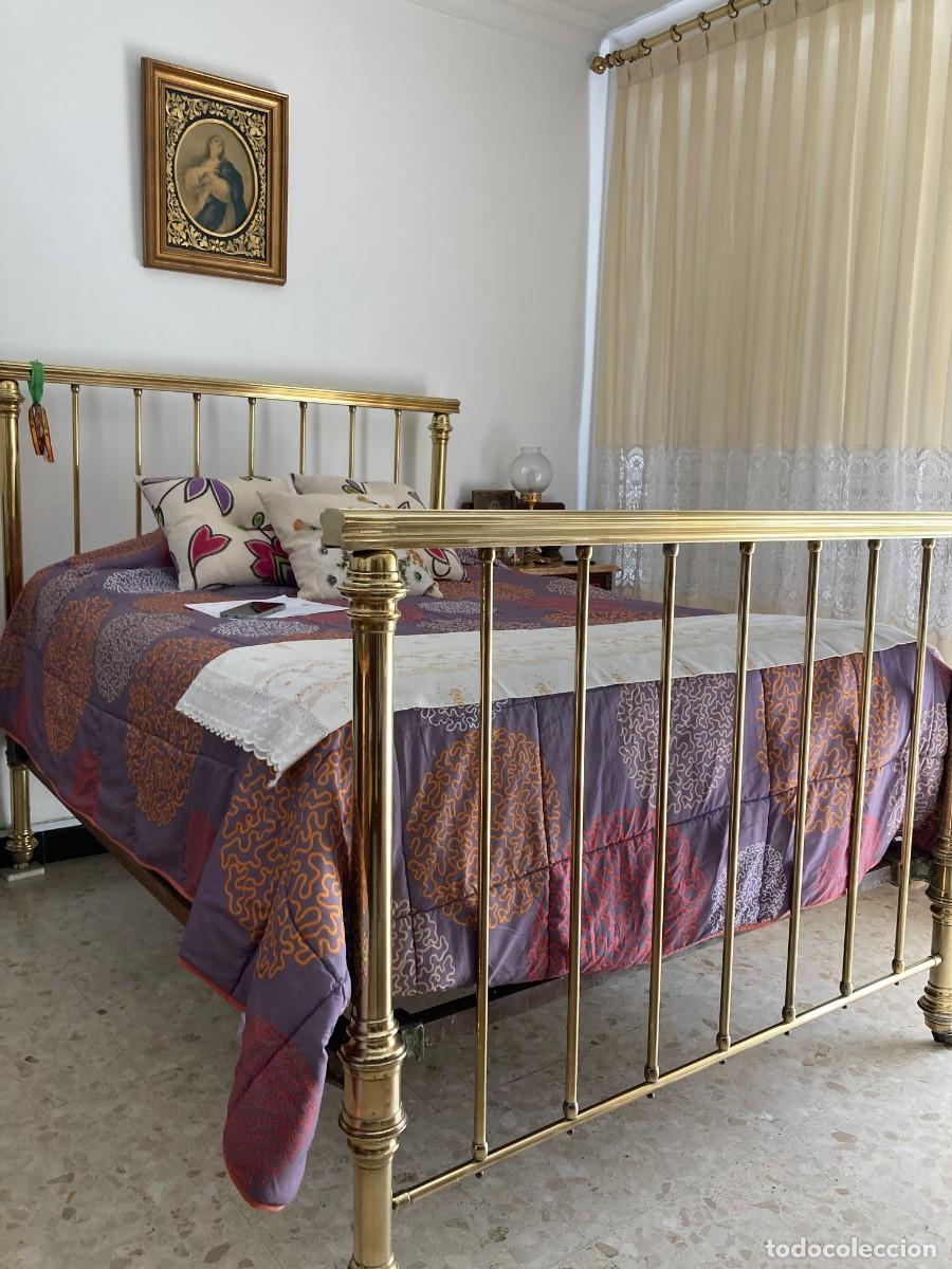 Antig&uuml;edades: BONITA CAMA DE LATON PULIDO Y HIERRO FORJADO-SOMIER METALICO