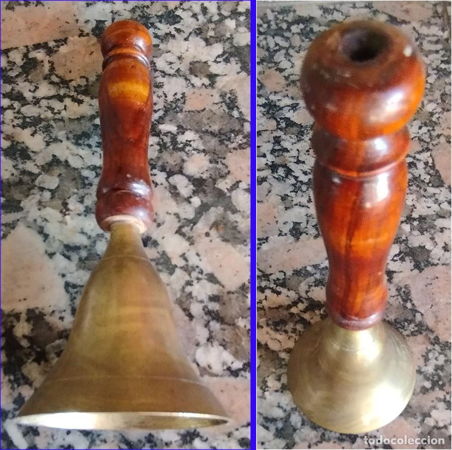 Antig&uuml;edades: ANTIGUA CAMPANILLA RELIGIOSA DE BRONCE/LATON Y MADERA MIDE 15 CM DE ALTA 6 DE DIAMETRO