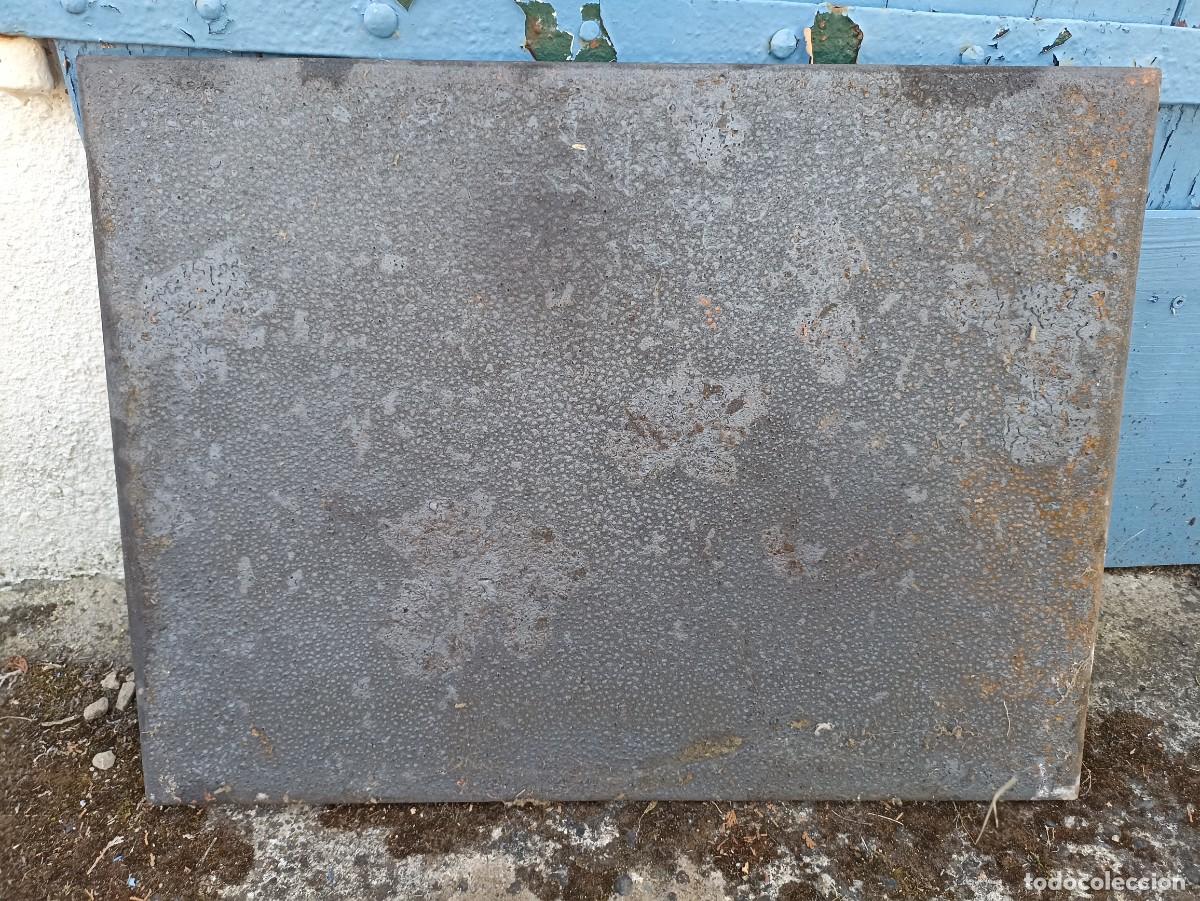 Antig&uuml;edades: Placa para el suelo de la chimenea
