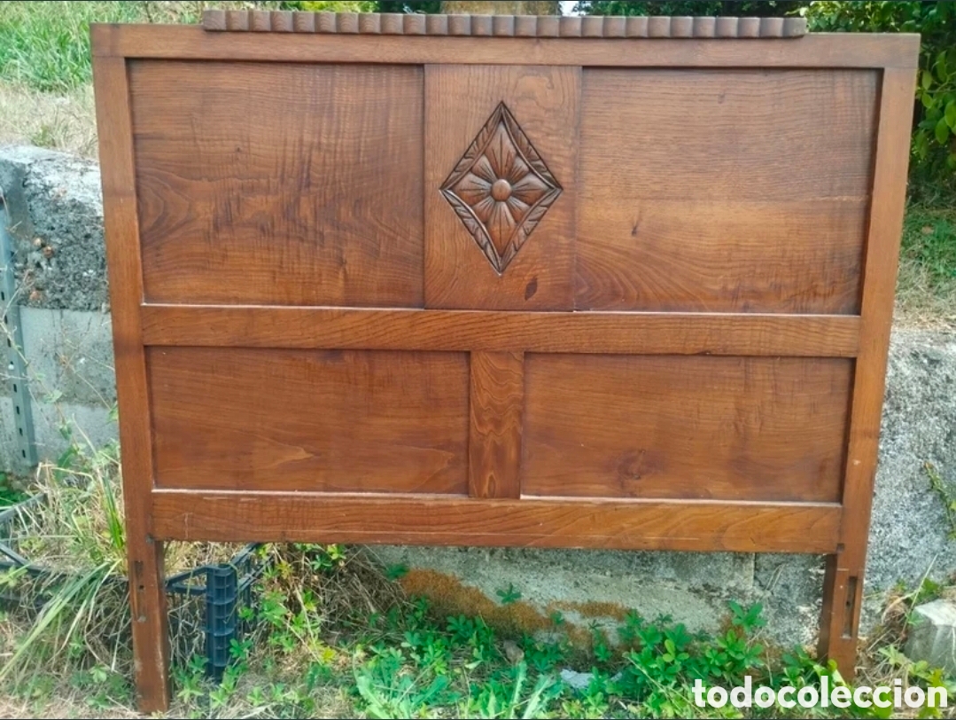 Antig&uuml;edades: Cabecero antiguo de madera maciza tallada - 113 x 107 cm - Estilo r&uacute;stico / cl&aacute;sico