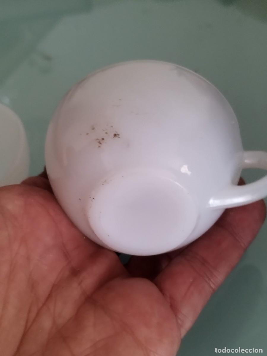 Antig&uuml;edades: Conjunto de 3 tazas de te o caf&eacute;. De cristal opalina. - Foto 6
