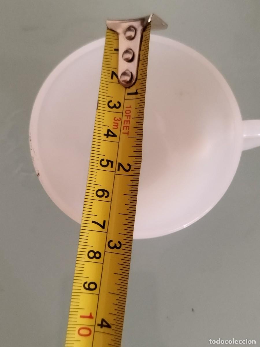 Antig&uuml;edades: Conjunto de 3 tazas de te o caf&eacute;. De cristal opalina. - Foto 12