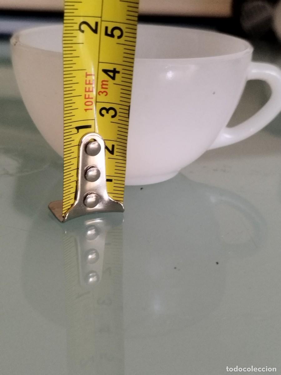 Antig&uuml;edades: Conjunto de 3 tazas de te o caf&eacute;. De cristal opalina. - Foto 13