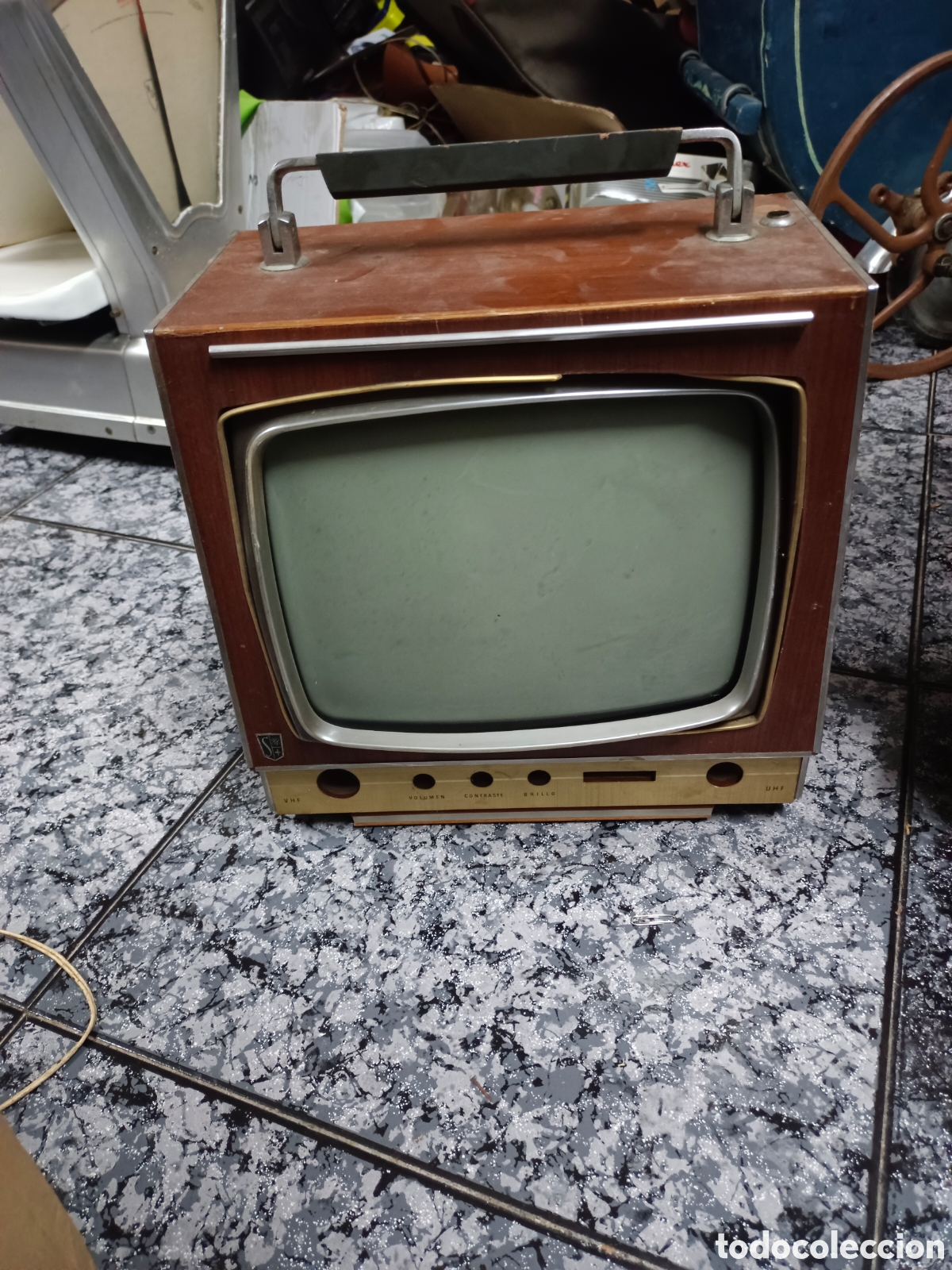 Antig&uuml;edades: Antigua television a&ntilde;os 70 para piezas , recambios