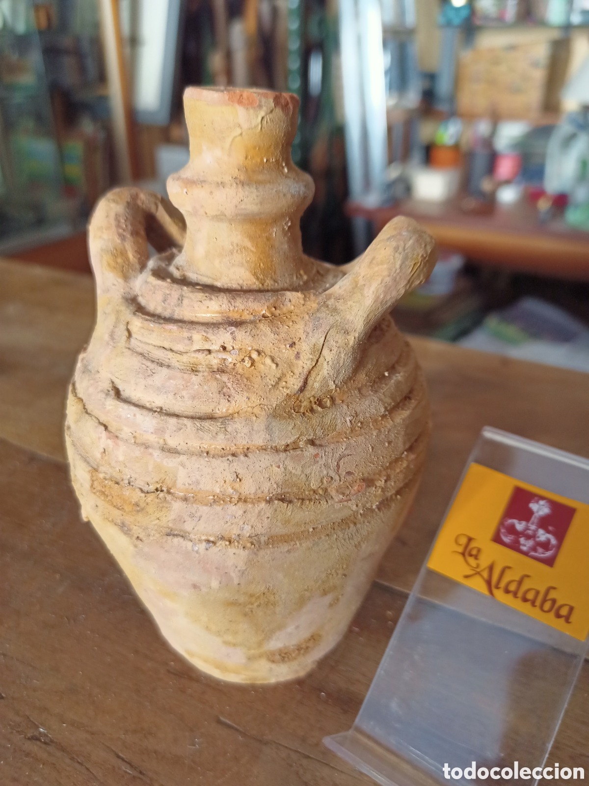 Antig&uuml;edades: Peque&ntilde;a botija cer&aacute;mica extinta de Tiedra (Valladolid)
