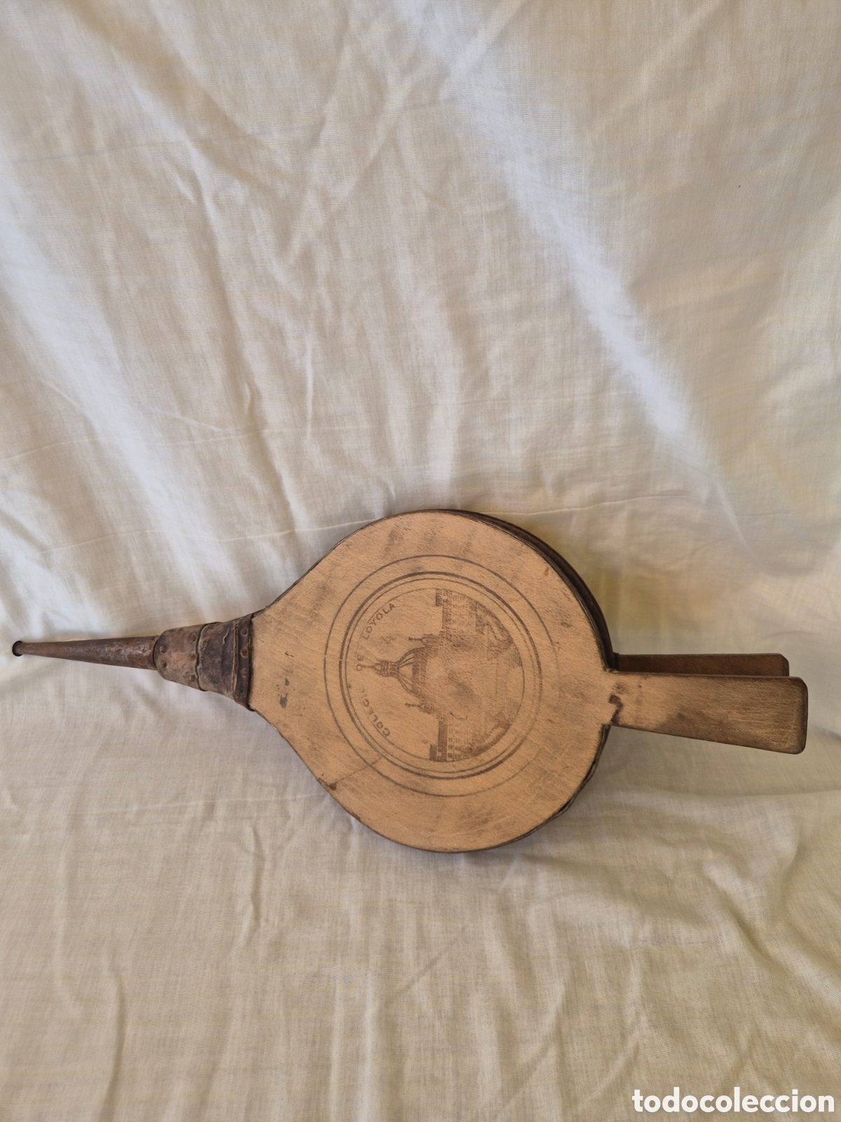 Antig&uuml;edades: Antiguo fuelle de madera para chimenea - Colegio de Loyola - Vintage